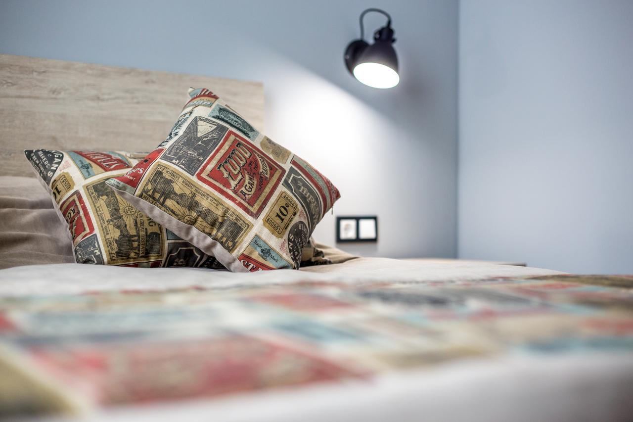 Apart Hotel On Rynok Square Лвив Екстериор снимка