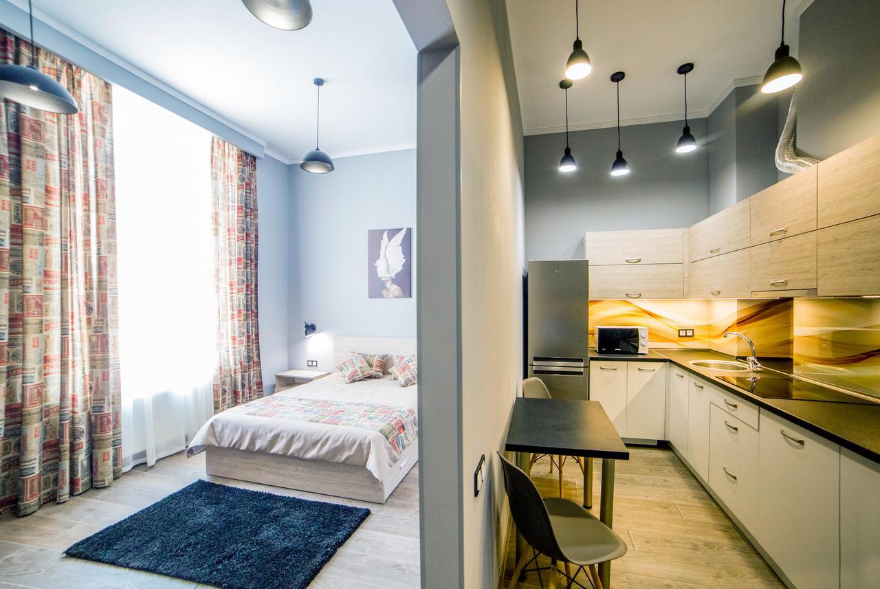 Apart Hotel On Rynok Square Лвив Екстериор снимка