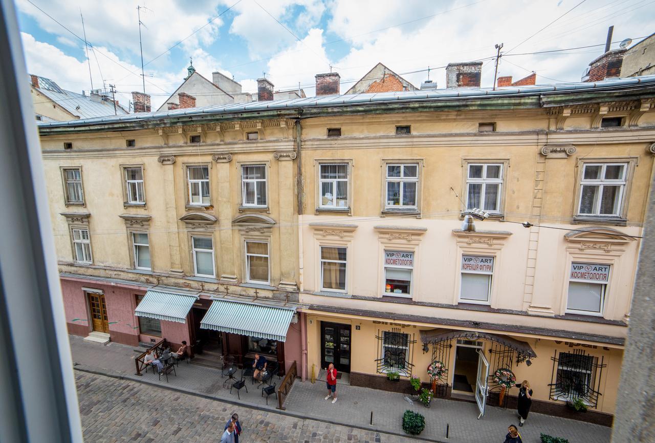 Apart Hotel On Rynok Square Лвив Екстериор снимка