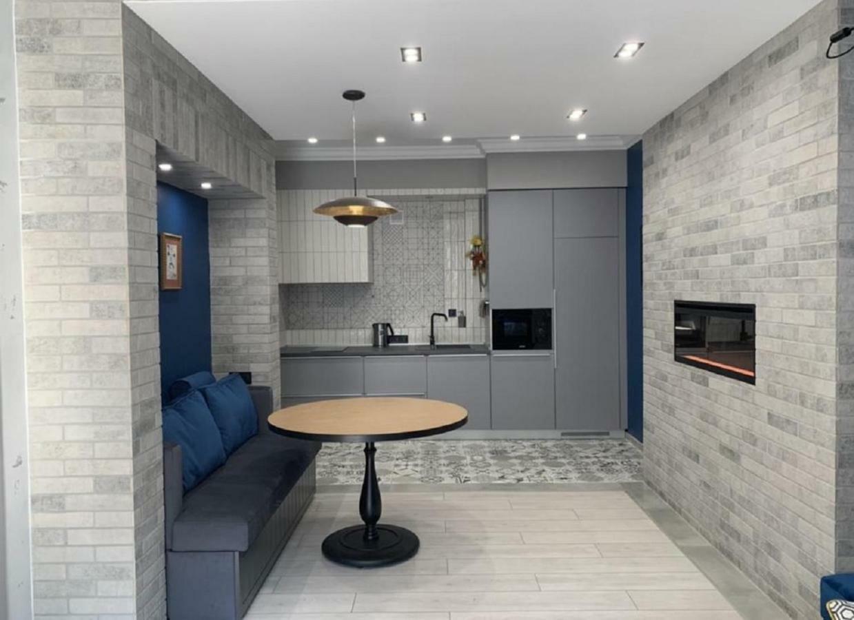 Apart Hotel On Rynok Square Лвив Екстериор снимка
