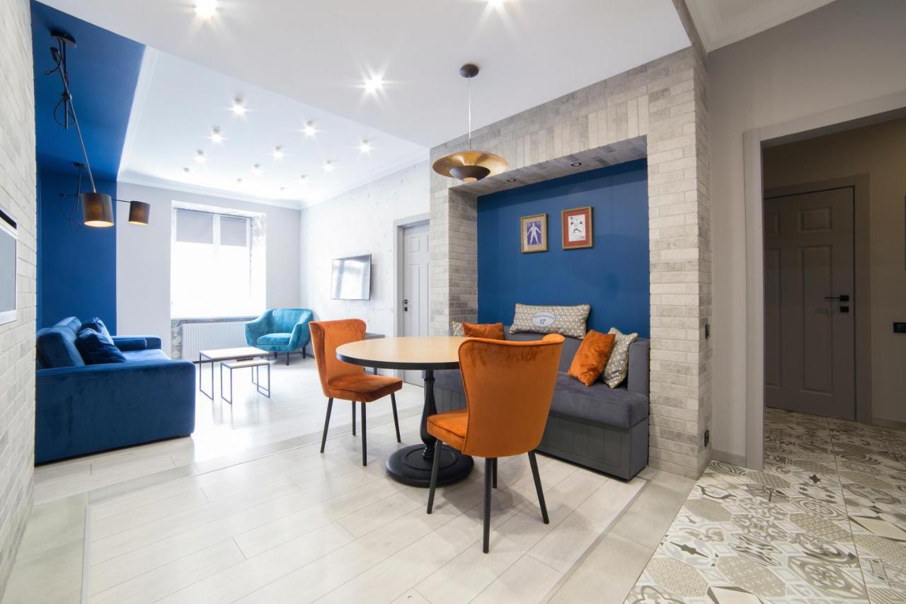 Apart Hotel On Rynok Square Лвив Екстериор снимка